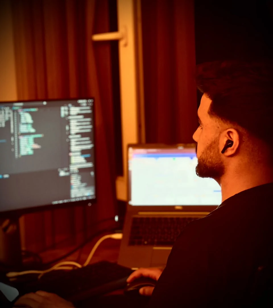 Mosawer Ghousi at work in Kabul